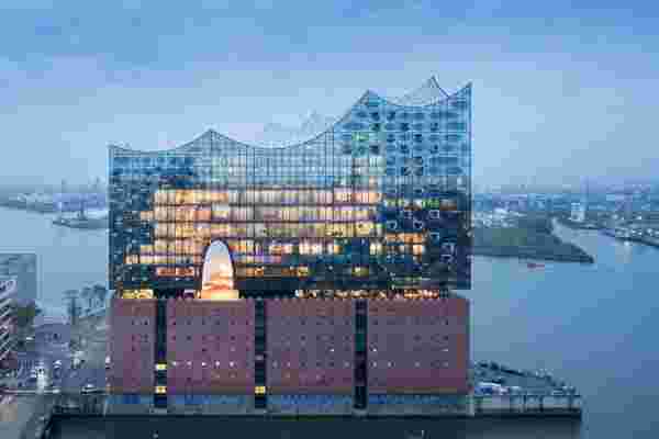 This Concert Hall Is Perched Atop One of Hamburg's Largest Warehouse Buildings