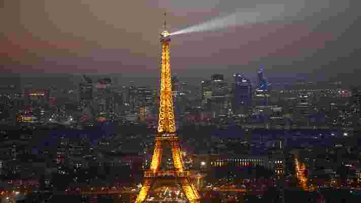 Paris Architects Are Designing a Bulletproof-Glass Wall Around the Eiffel Tower